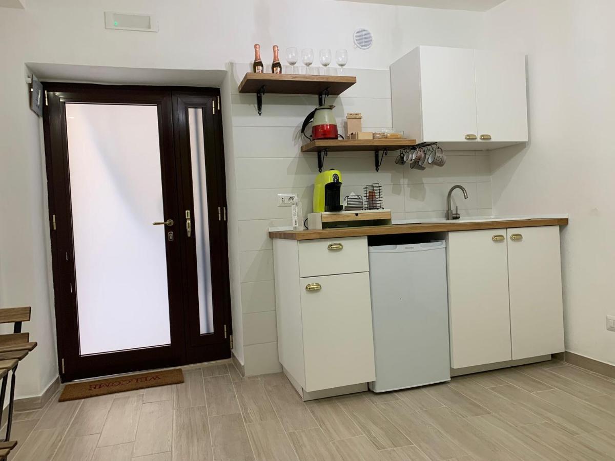 La Pelliccia Apartment Bari Exterior photo